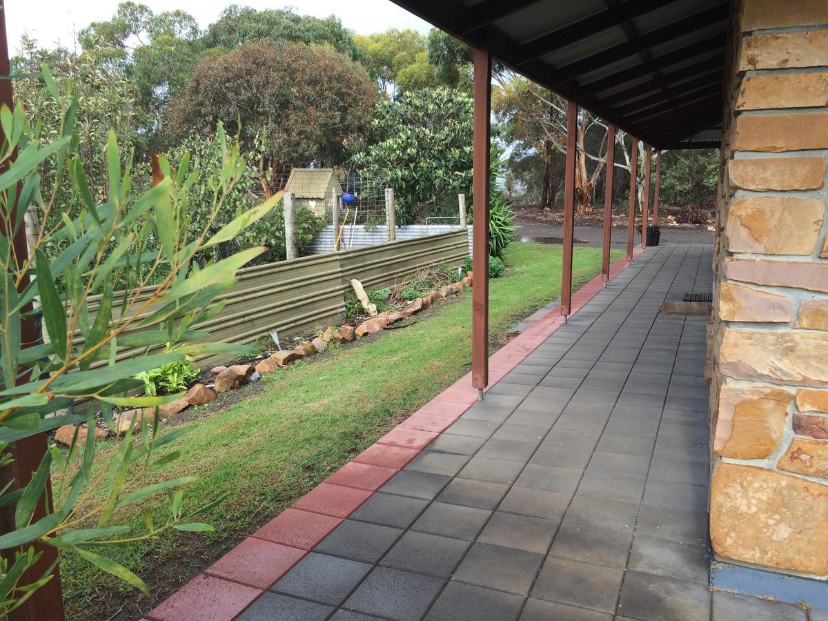 Bee'S Place - 3 Bedroom Home On 10 Acres Of Land With Distant Ocean Views Emu Bay Exteriör bild