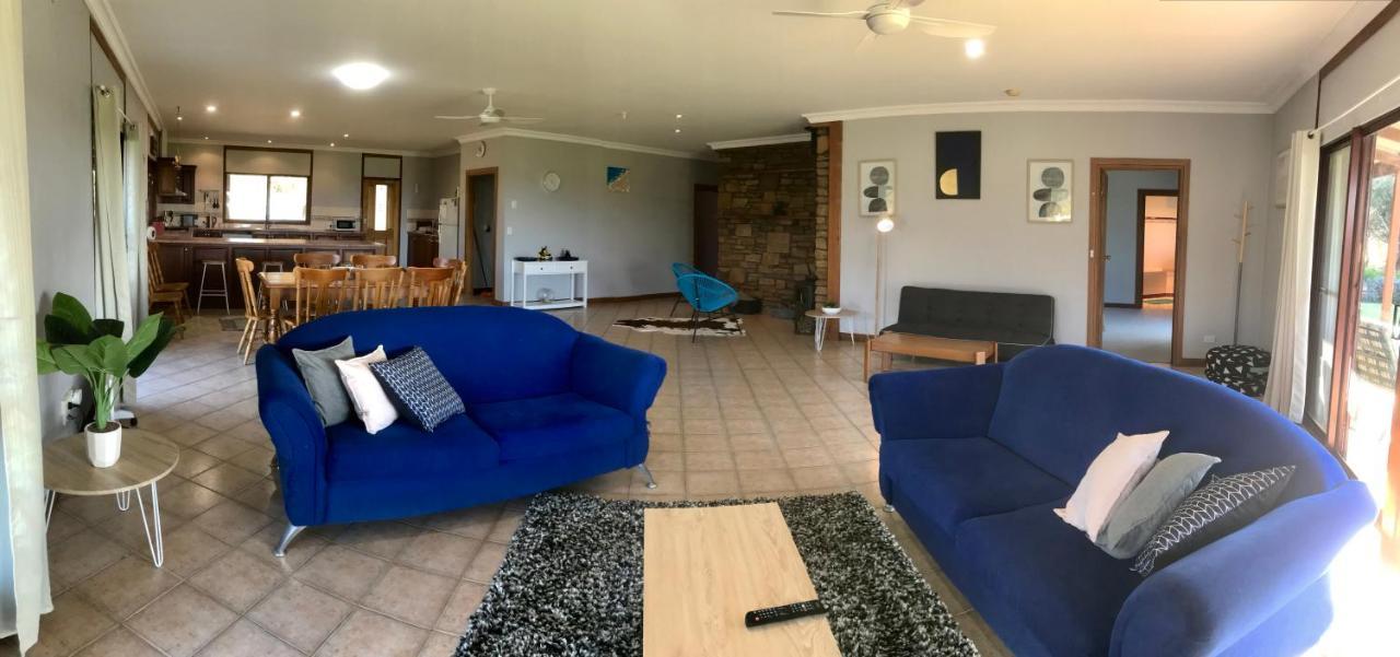 Bee'S Place - 3 Bedroom Home On 10 Acres Of Land With Distant Ocean Views Emu Bay Exteriör bild