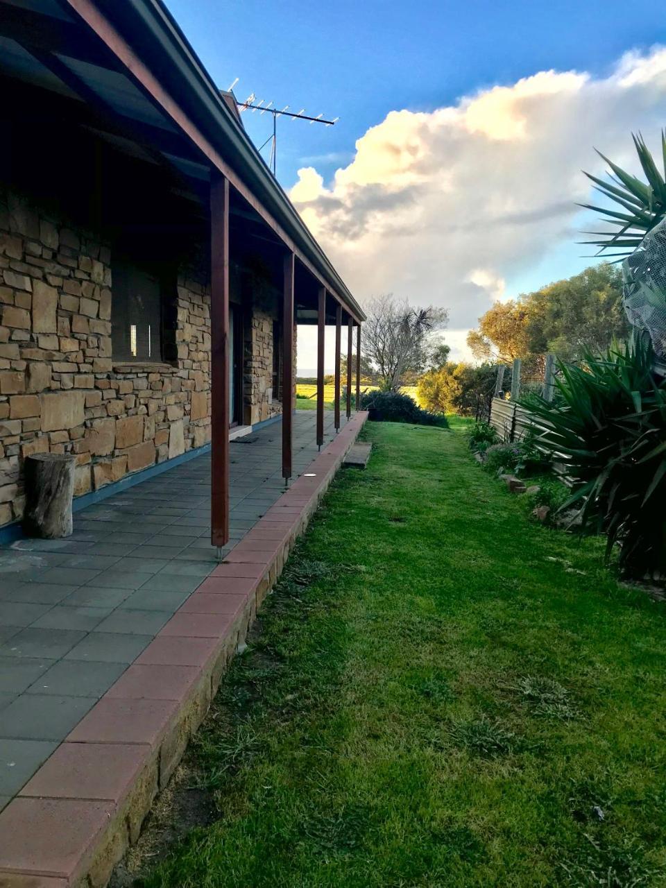Bee'S Place - 3 Bedroom Home On 10 Acres Of Land With Distant Ocean Views Emu Bay Exteriör bild