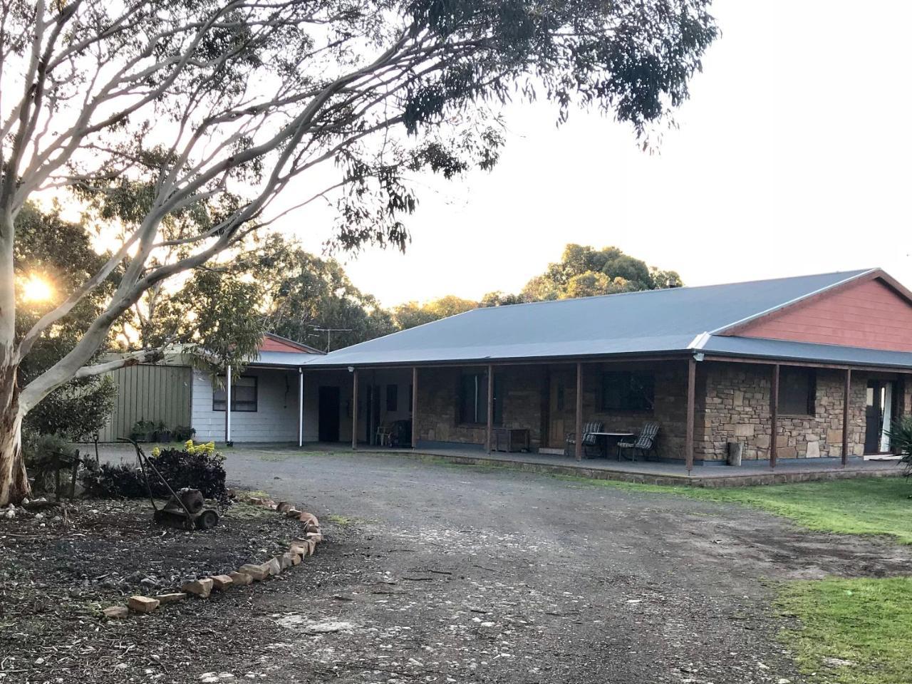 Bee'S Place - 3 Bedroom Home On 10 Acres Of Land With Distant Ocean Views Emu Bay Exteriör bild